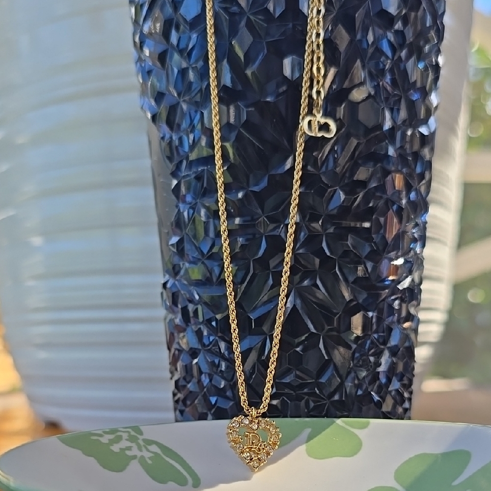 Christian DIOR Gold Heart Pendant Necklace